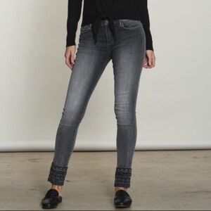 Driftwood embroidered Cuffs Skinny Jeans